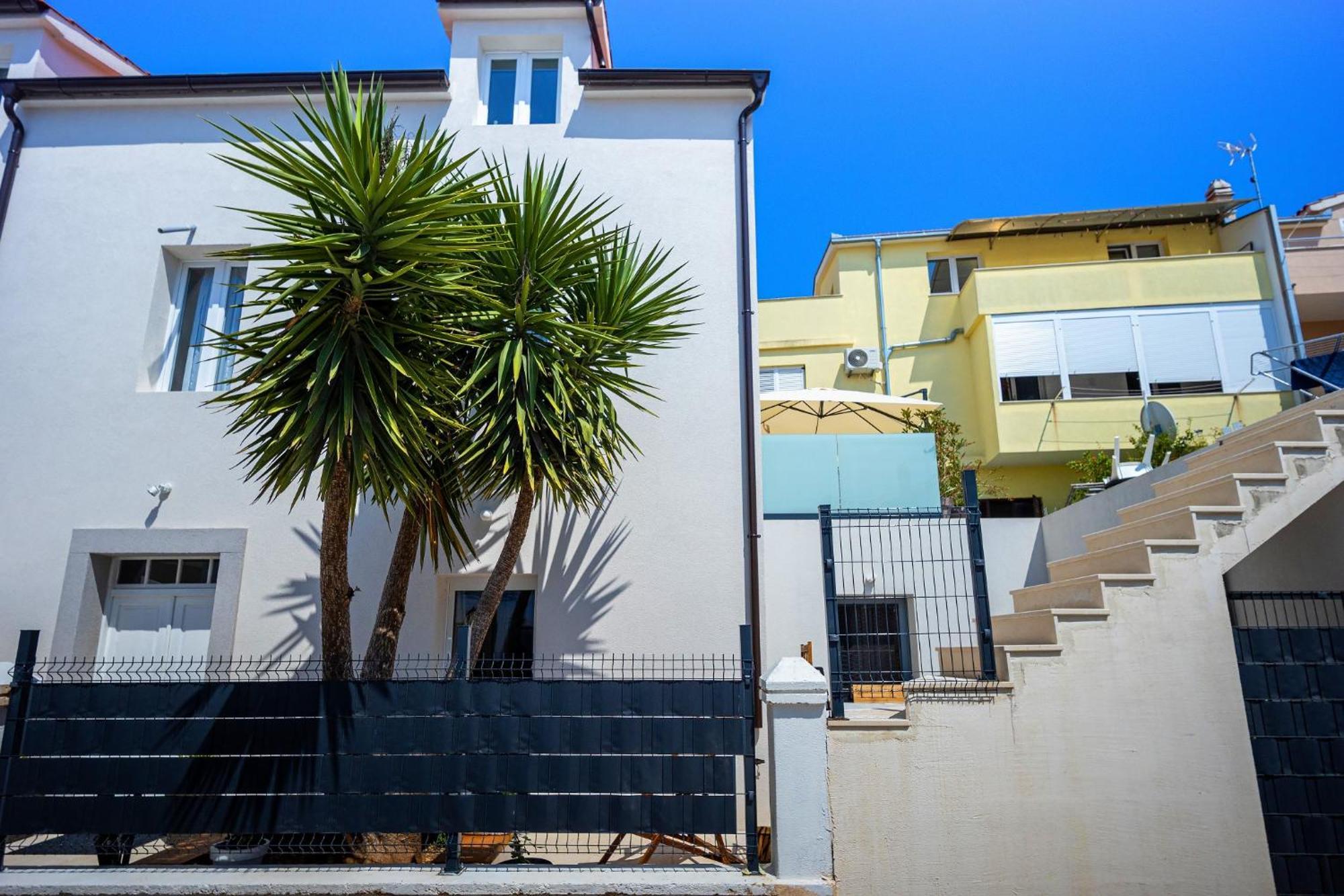 Yucca, 2-min To The And 5 To Apartament *
