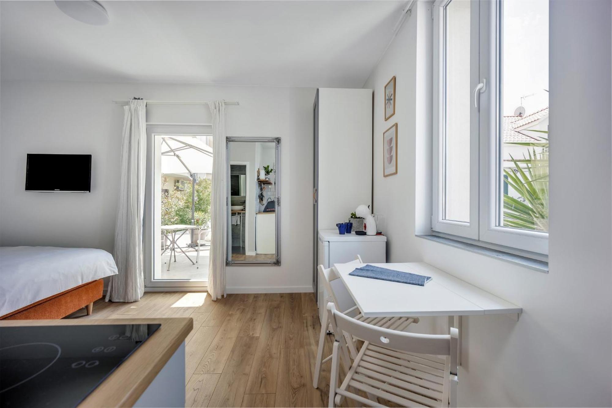Yucca, 2-min To The And 5 To Apartament *
