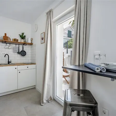 Studio Apartments Yucca, 2-Min To The Beach And 5 To Trogir Exterior photo