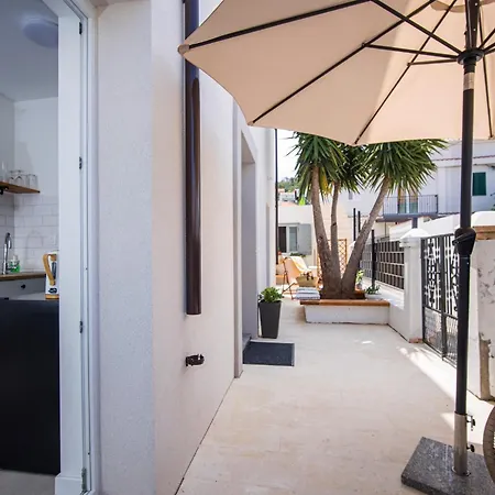 Studio Apartments Yucca, 2-Min To The Beach And 5 To Trogir Exterior photo