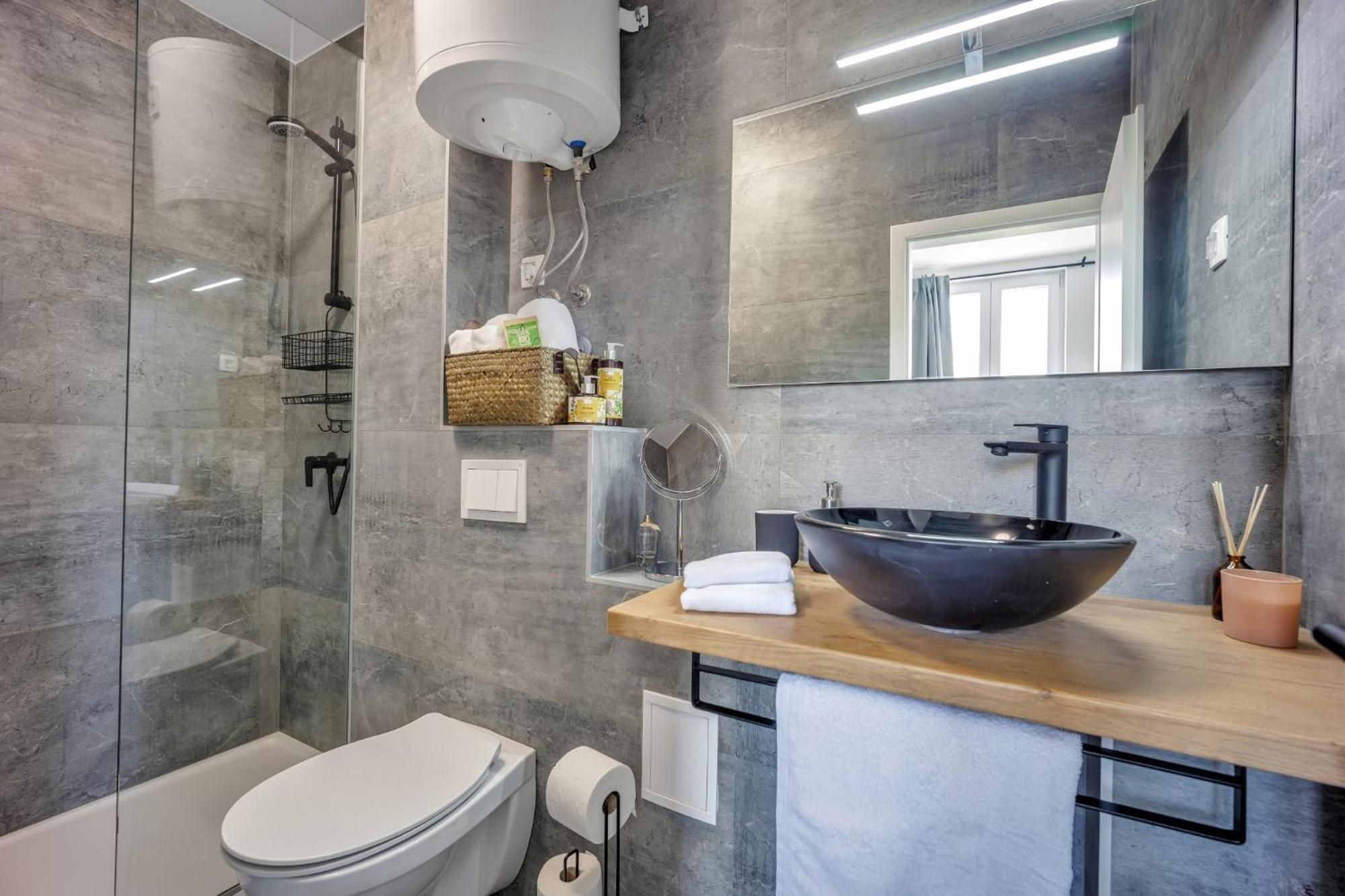 Apartment Yucca, 2-min To The And 5 To Trogir