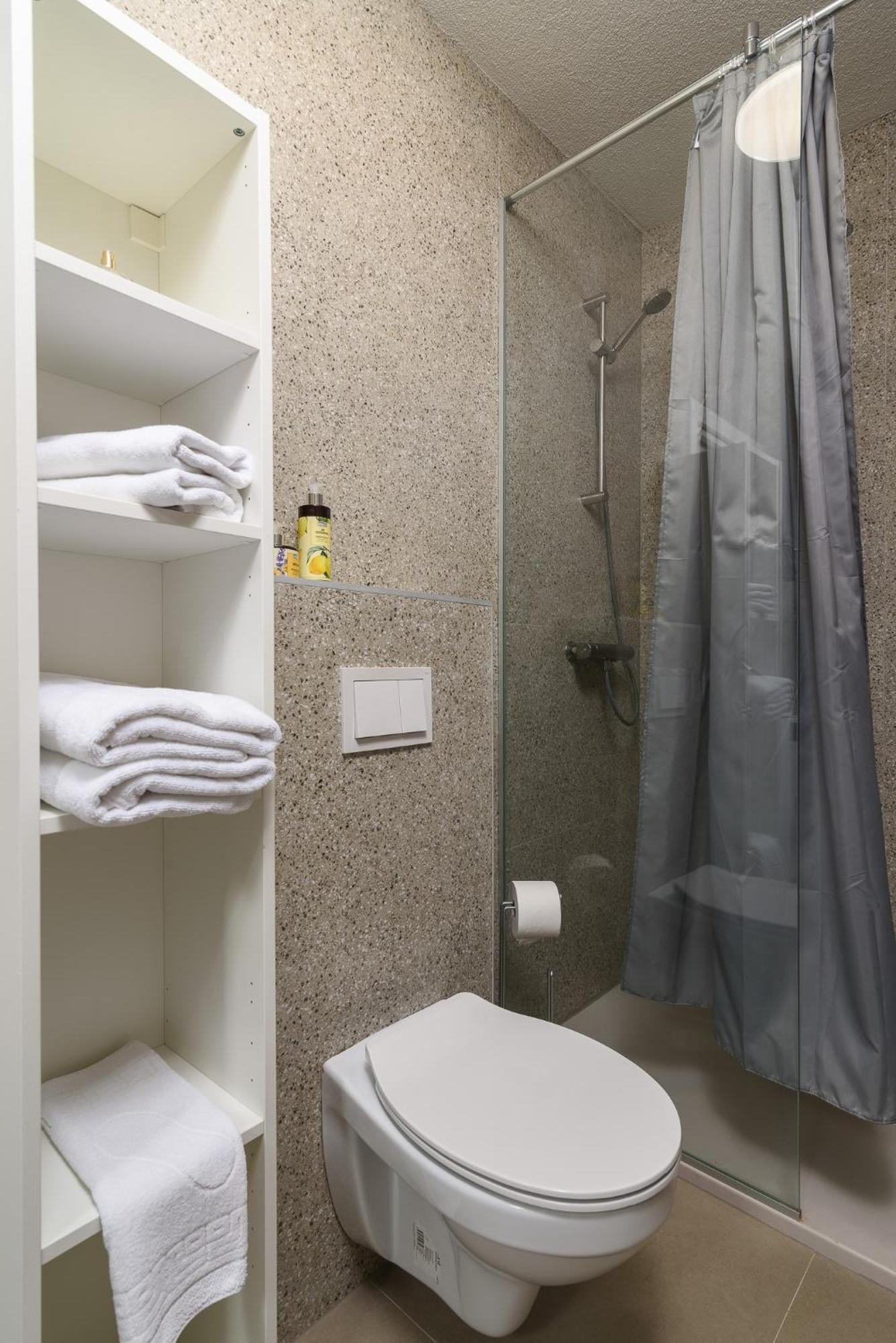 Apartment Yucca, 2-min To The And 5 To Trogir